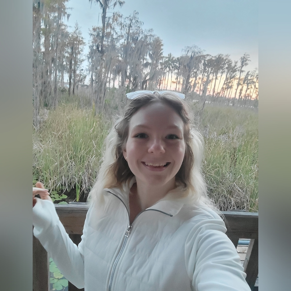 Meet your Posher, Elizabeth